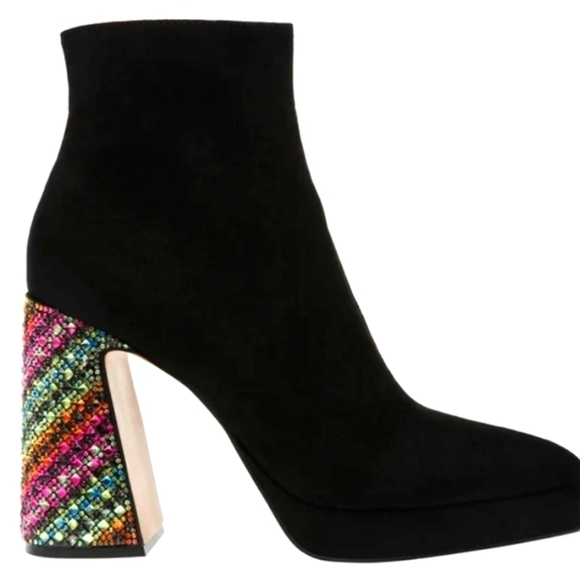 Betsey Johnson Raylan botties - Picture 1 of 9